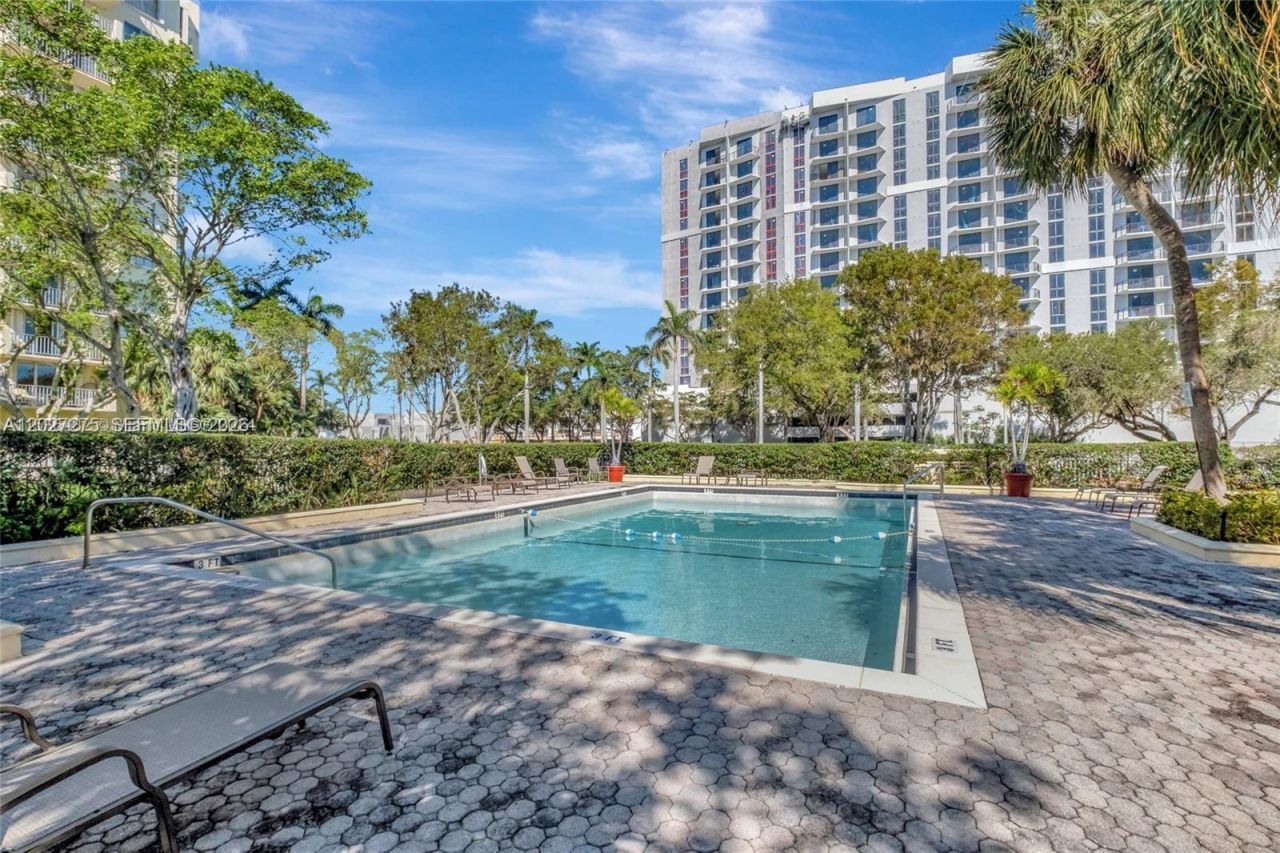 11111 Biscayne Blvd, Unit 8F, Miami, FL 33181 Photo