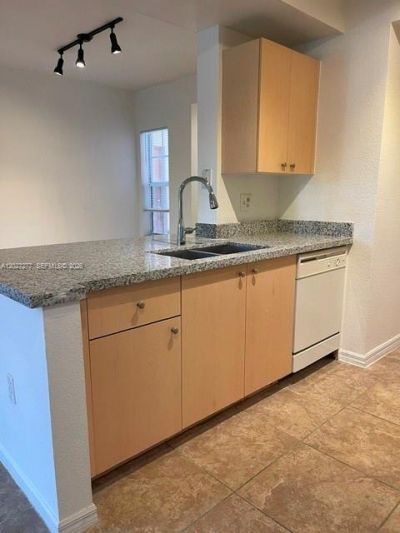 2560 Centergate Dr, Unit 102, Miramar, FL 33025 Photo