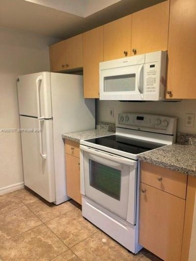 2560 Centergate Dr, Unit 102, Miramar, FL 33025 Photo