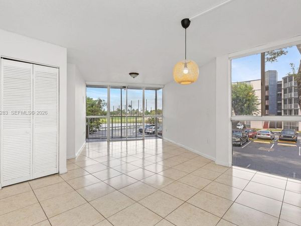 6995 NW 186th St, Unit E202, Hialeah, FL 33015