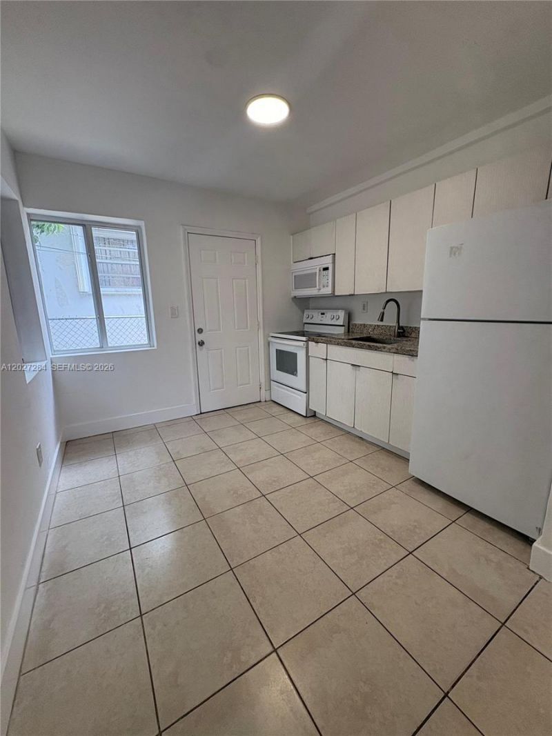 1130 NW 76th St , Unit 1130, Miami, FL 33150 Photo
