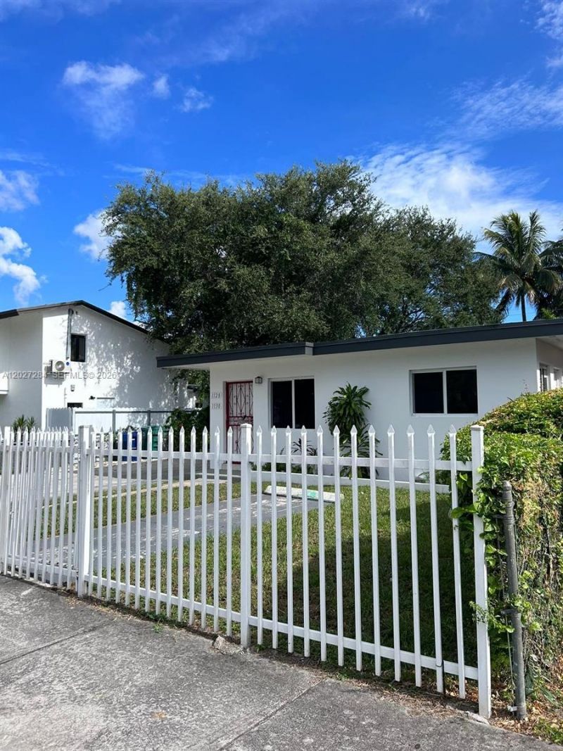 1130 NW 76th St , Unit 1130, Miami, FL 33150 Photo