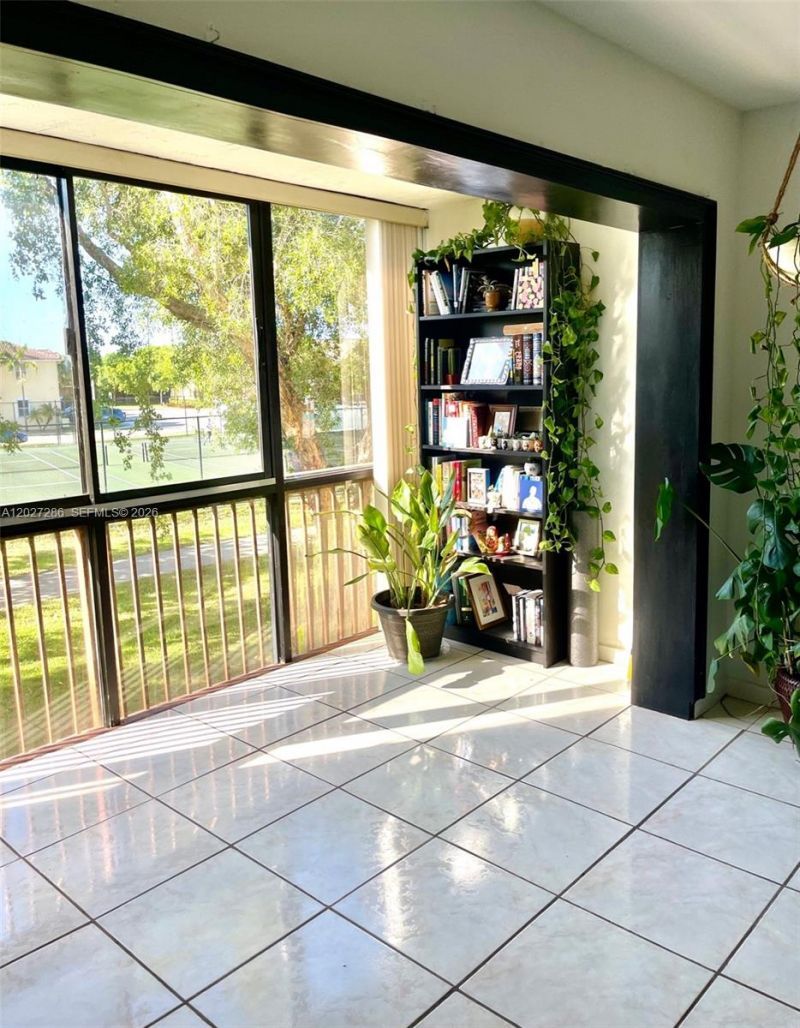 10253 NW 9th Street Cir , Unit 204-6, Miami, FL 33172 Photo