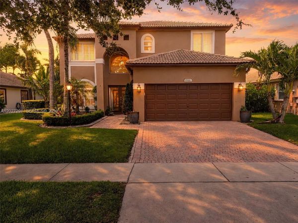 1532 NW 133rd Ave , Pembroke Pines, FL 33028