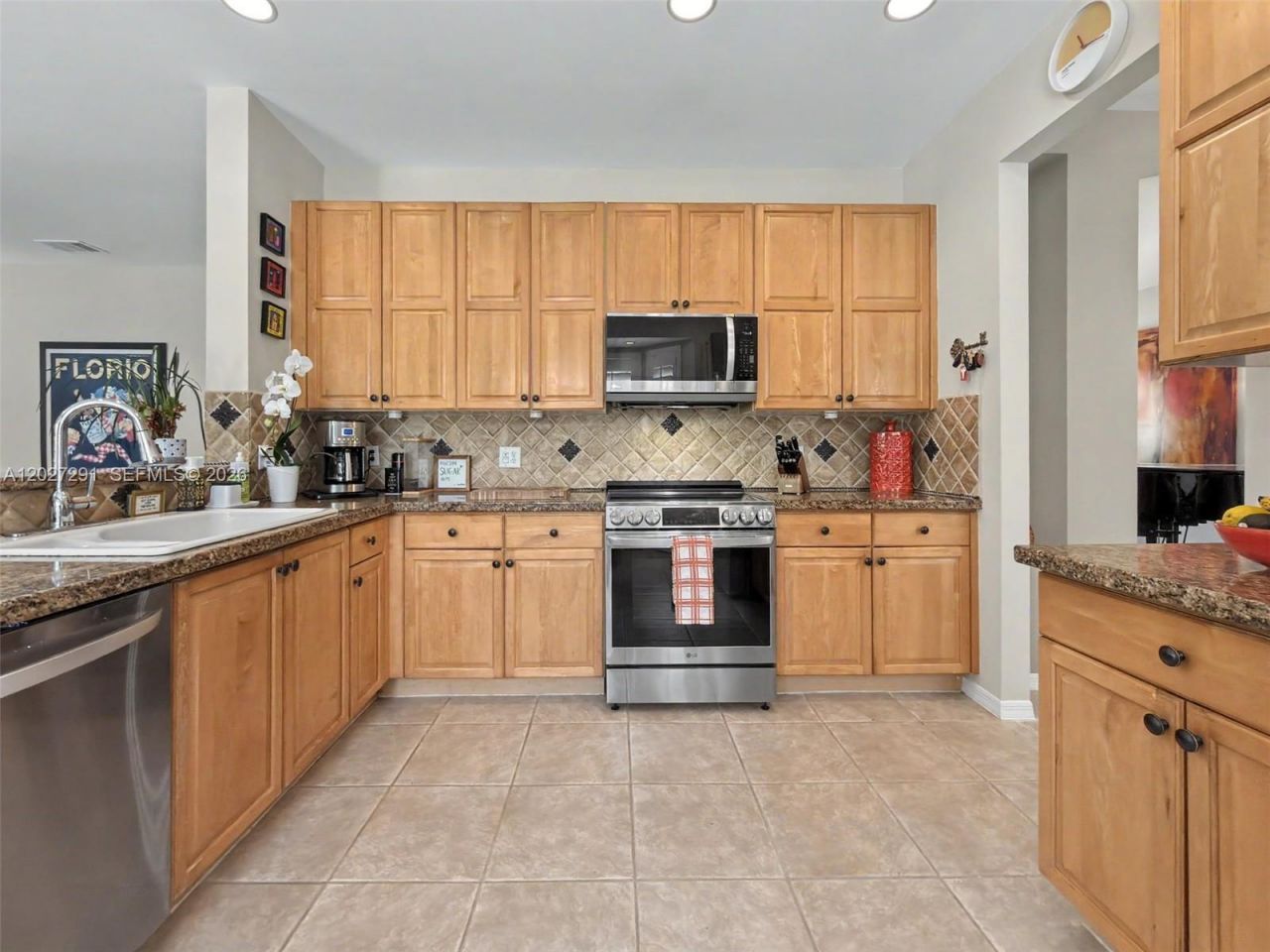 1532 NW 133rd Ave , Pembroke Pines, FL 33028 Photo