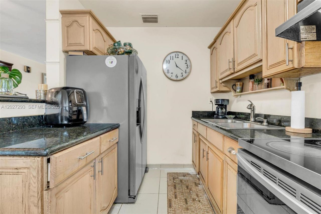 1900 NW 131st St, Miami, FL 33167 Photo