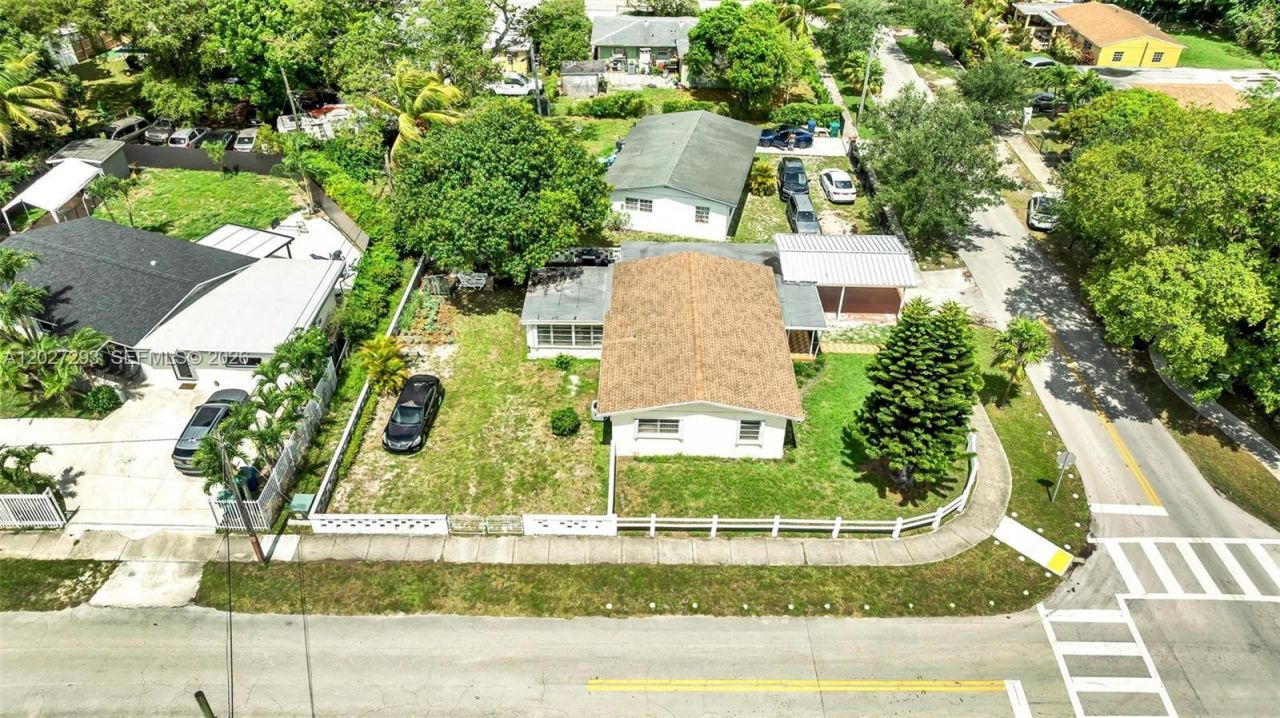 1900 NW 131st St, Miami, FL 33167 Photo