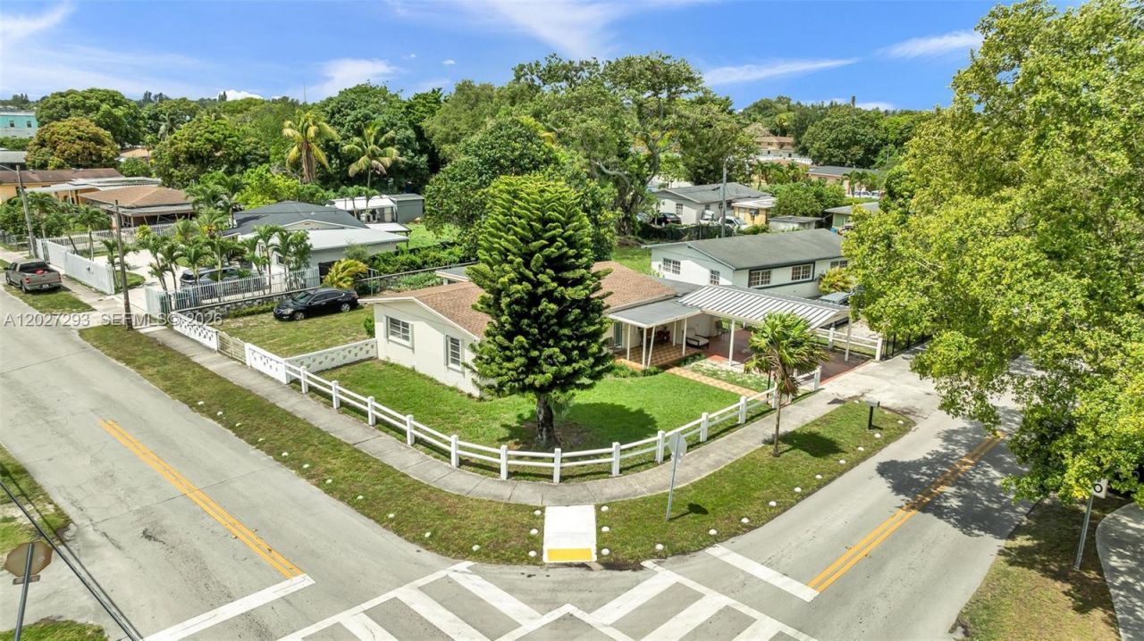 1900 NW 131st St, Miami, FL 33167 Photo