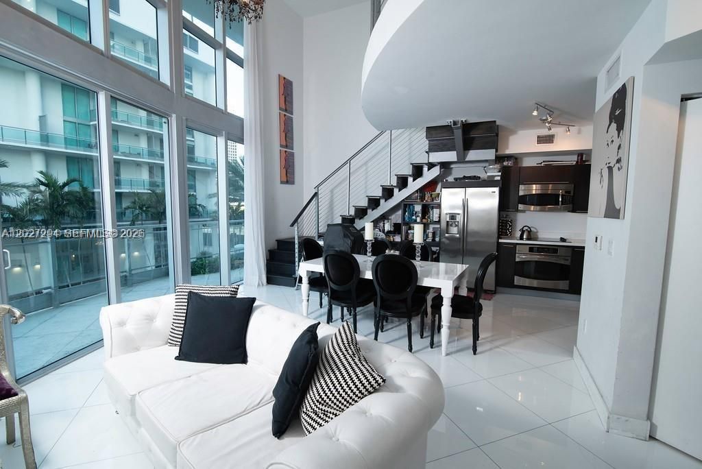 90 SW 3rd St, Unit TH301, Miami, FL 33130 Photo