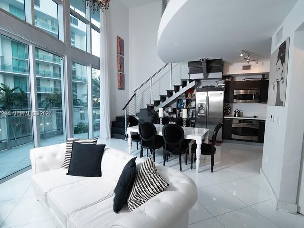 90 SW 3rd St , Unit TH301, Miami, FL 33130