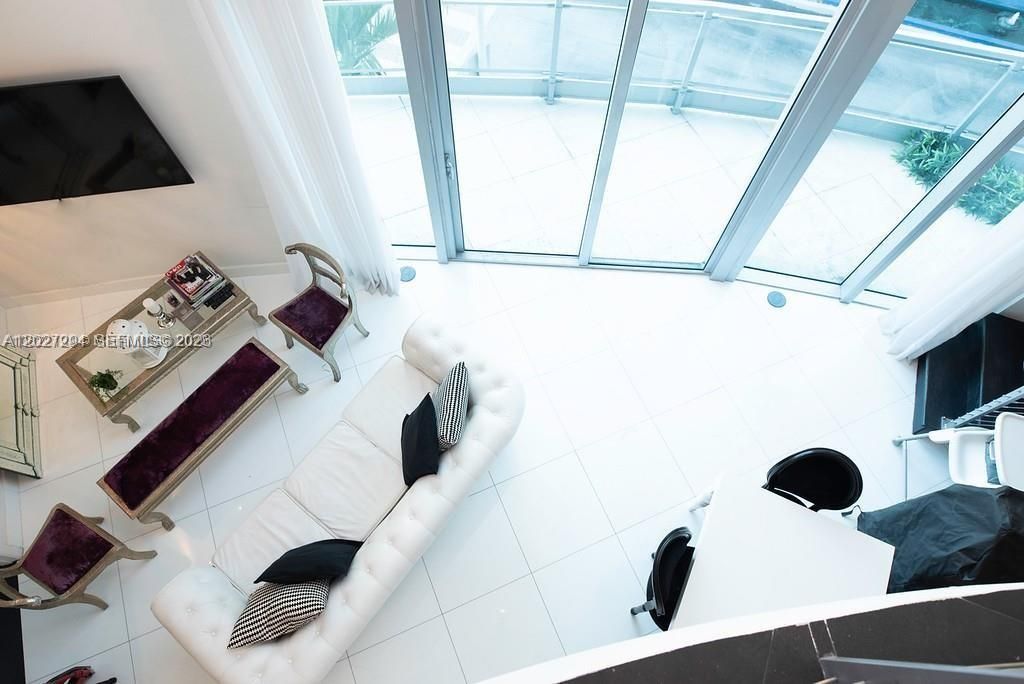 90 SW 3rd St, Unit TH301, Miami, FL 33130 Photo