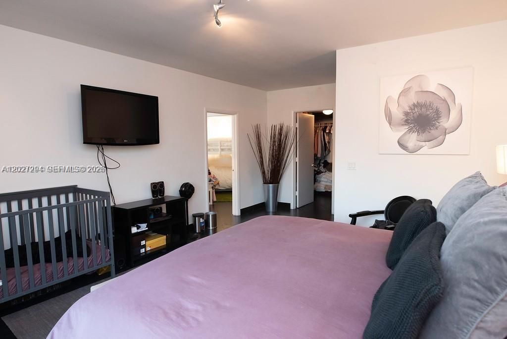 90 SW 3rd St, Unit TH301, Miami, FL 33130 Photo
