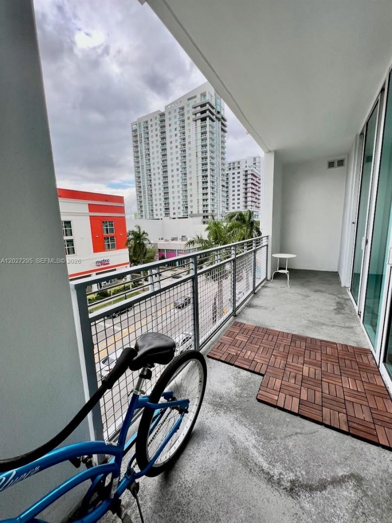 350 NE 24th St, Unit 408, Miami, FL 33137 Photo