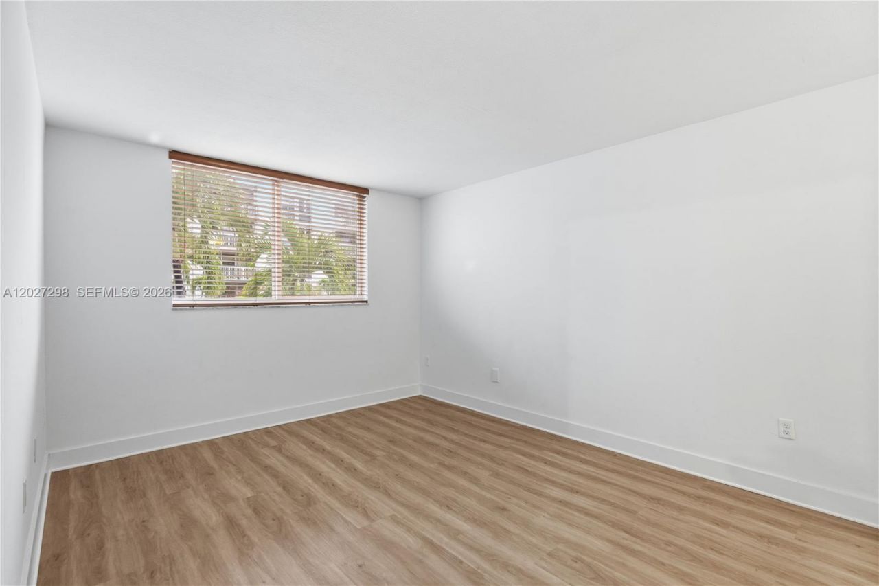 1665 Bay Rd, Unit 322, Miami Beach, FL 33139 Photo