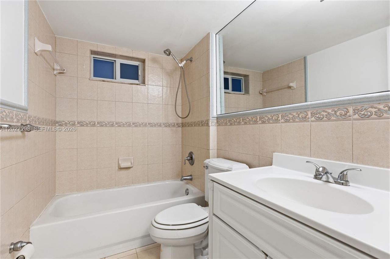 1665 Bay Rd, Unit 322, Miami Beach, FL 33139 Photo