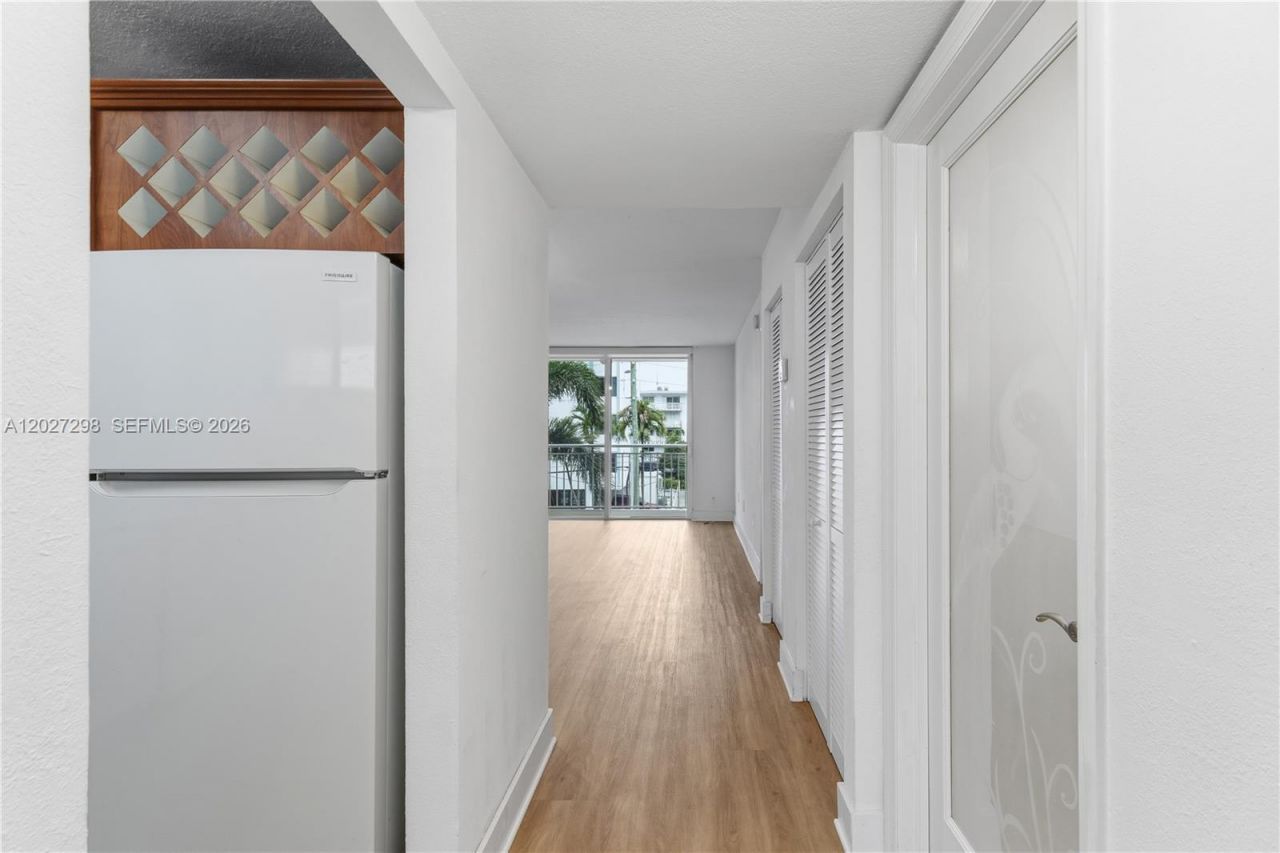 1665 Bay Rd, Unit 322, Miami Beach, FL 33139 Photo