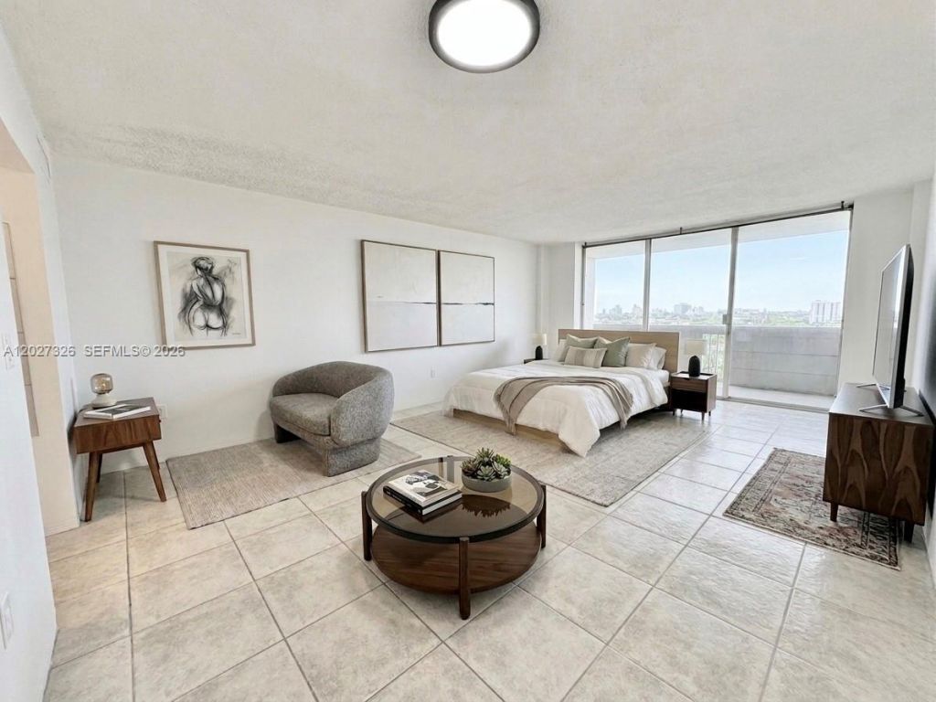 800 West Ave , Unit 924, Miami Beach, FL 33139 Photo
