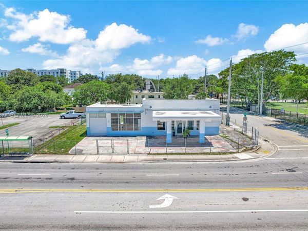 798 NW 62nd St , Miami, FL 33150