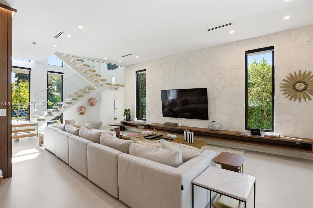 4354 Alton Rd, Miami Beach, FL 33140 Photo