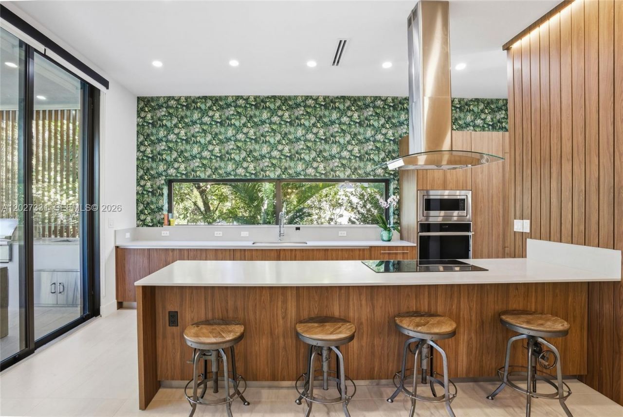 4354 Alton Rd, Miami Beach, FL 33140 Photo