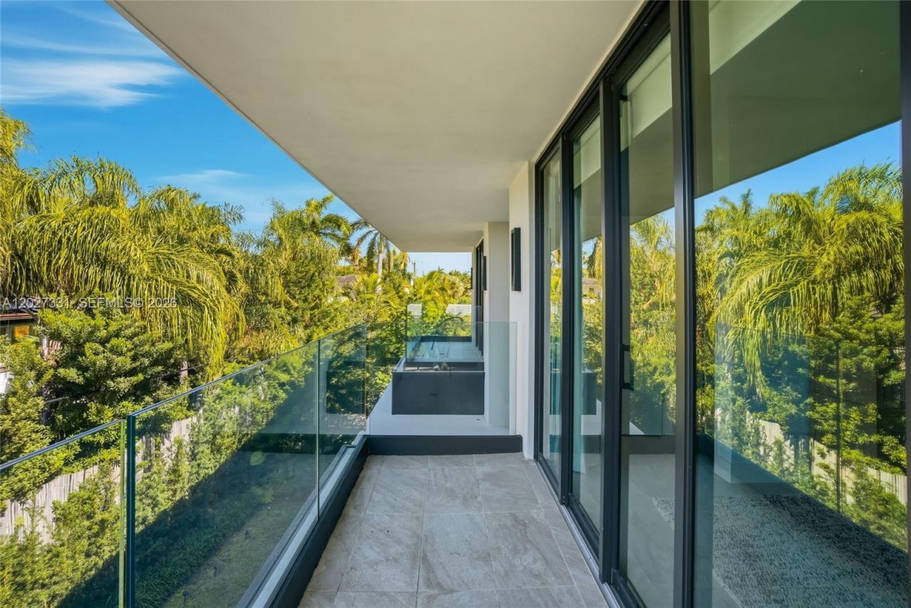 4354 Alton Rd, Miami Beach, FL 33140 Photo