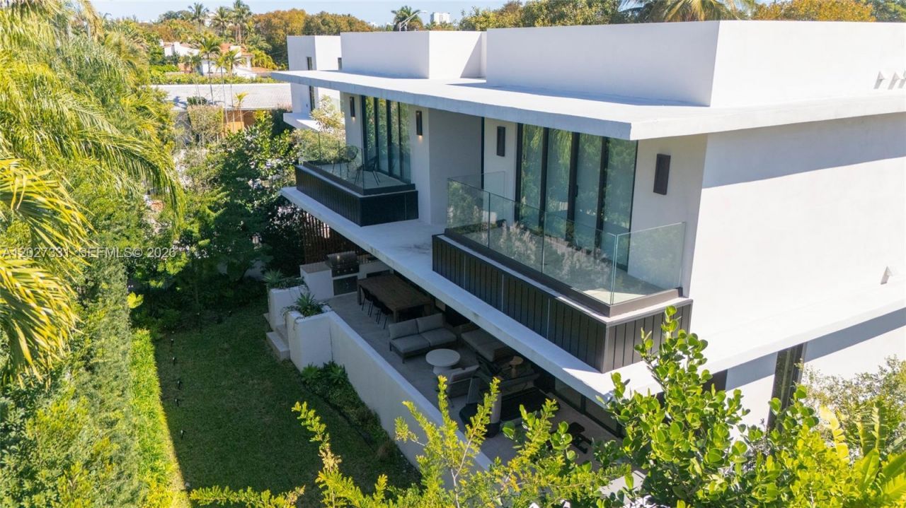 4354 Alton Rd, Miami Beach, FL 33140 Photo