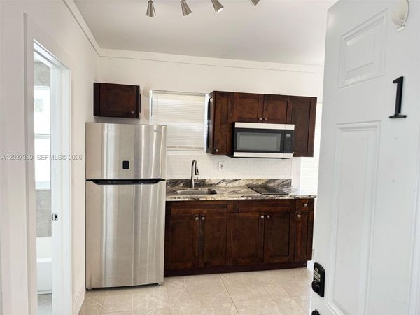1631 NW 3 St , Unit 1, Miami, FL 33125