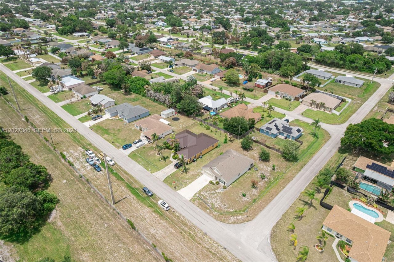 2497 SW Barber Ln , Port Saint Lucie, FL 34984 Photo