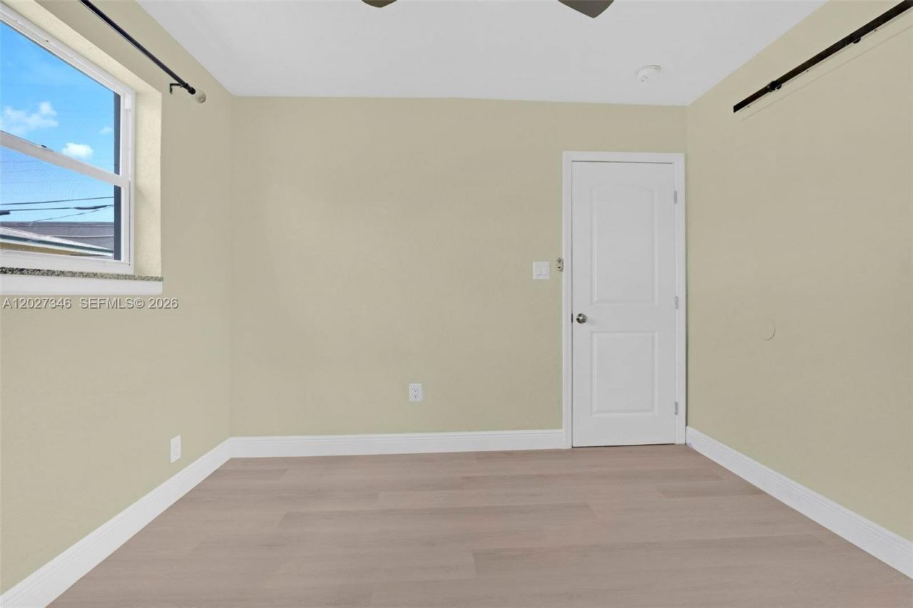 369 Phippen Waiters Rd, Unit 1, Dania Beach, FL 33004 Photo