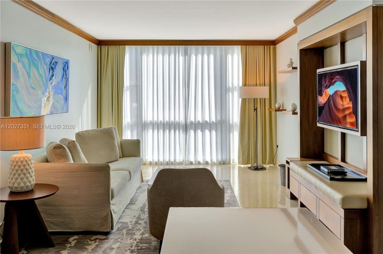 6801 Collins Ave , Unit 806, Miami Beach, FL 33141 Photo