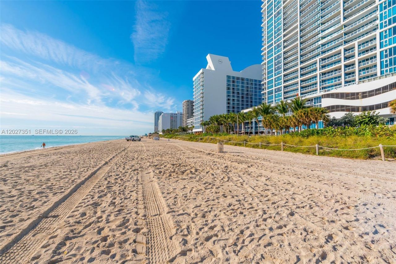 6801 Collins Ave , Unit 806, Miami Beach, FL 33141 Photo