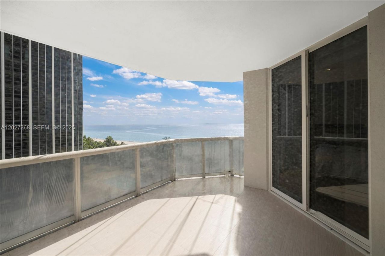 4779 Collins Ave , Unit 908, Miami Beach, FL 33140 Photo