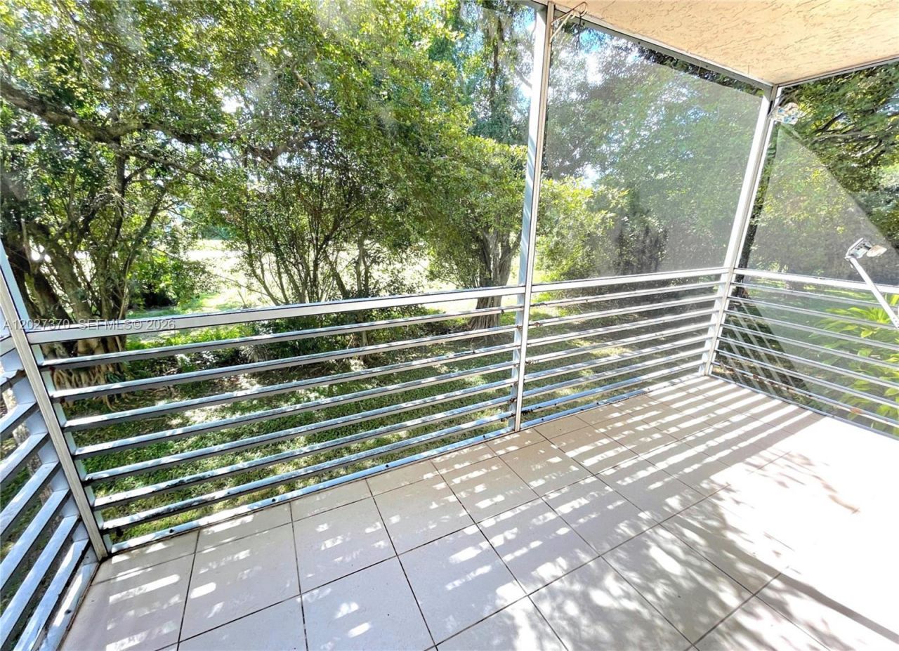8450 Lagos De Campo Blvd, Unit 206, Tamarac, FL 33321 Photo