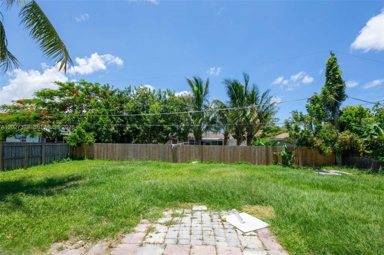 3327 Sapphire Rd , Lake Worth, FL 33462 Photo