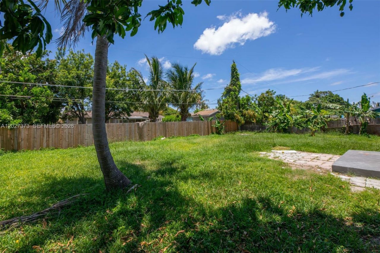 3327 Sapphire Rd , Lake Worth, FL 33462 Photo