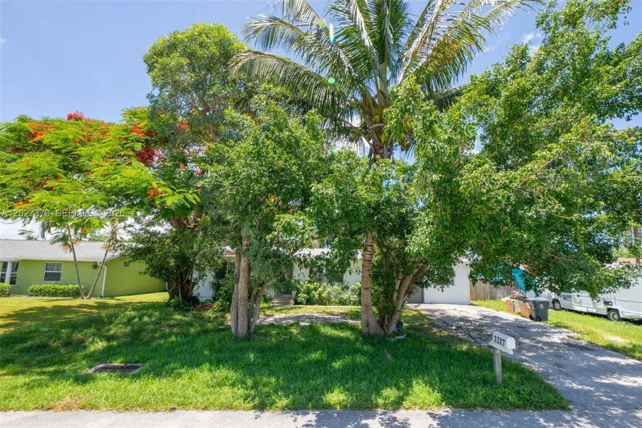 3327 Sapphire Rd , Lake Worth, FL 33462 Photo