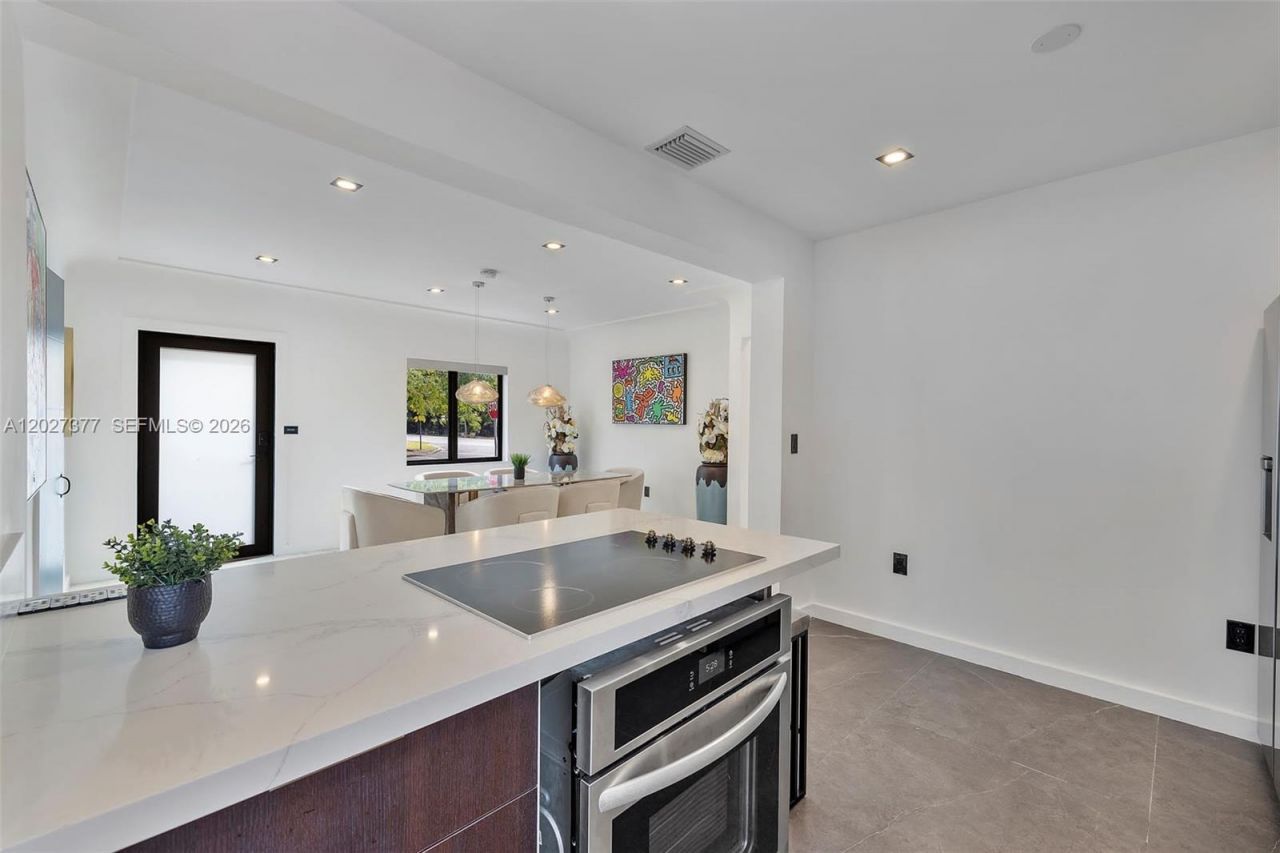 501 NW 46th St , Miami, FL 33127 Photo