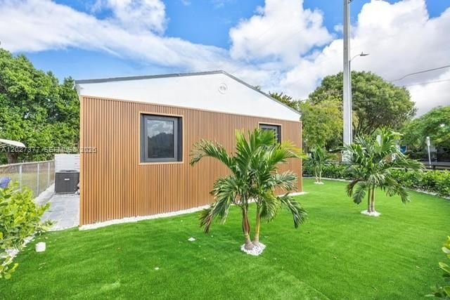 501 NW 46th St , Miami, FL 33127 Photo