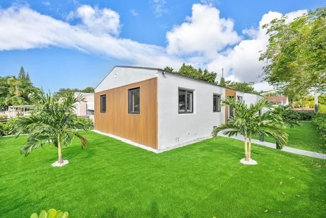 501 NW 46th St , Miami, FL 33127 Photo