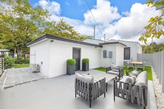 501 NW 46th St , Miami, FL 33127 Photo