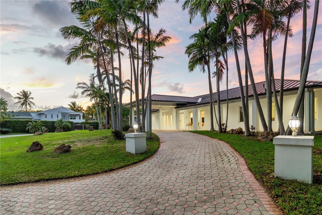 7485 SW 179th St , Palmetto Bay, FL 33157 Photo