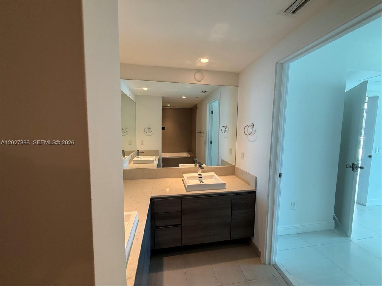 1080 Brickell Ave , Unit 3204, Miami, FL 33131 Photo