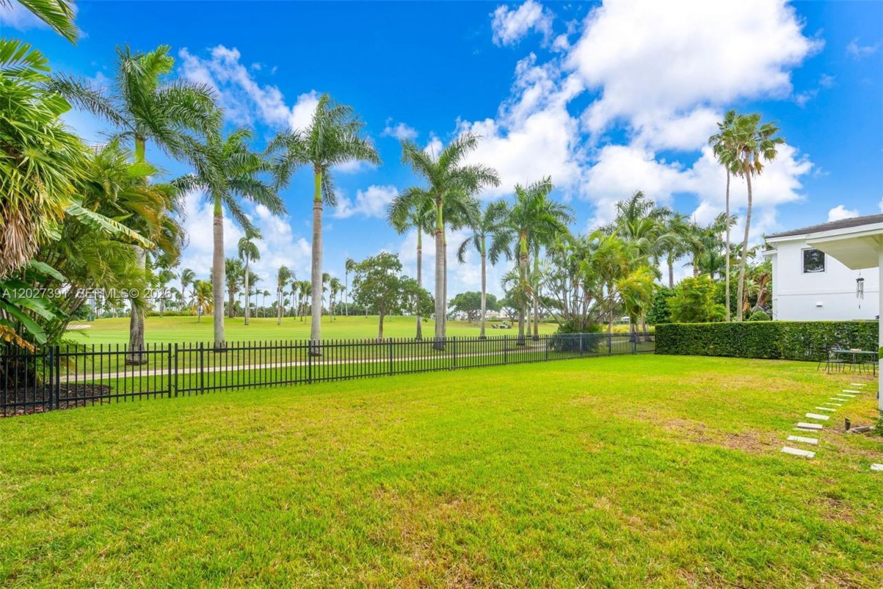 5965 Alton Rd, Miami Beach, FL 33140 Photo
