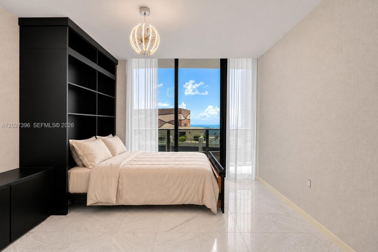 1000 Brickell Plz , Unit PH5203, Miami, FL 33131 Photo