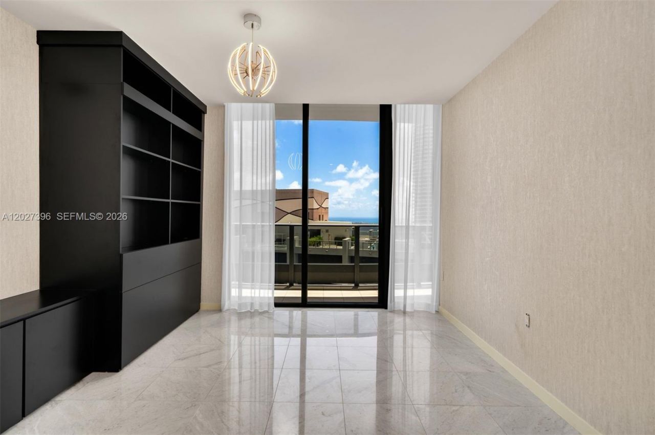 1000 Brickell Plz , Unit PH5203, Miami, FL 33131 Photo