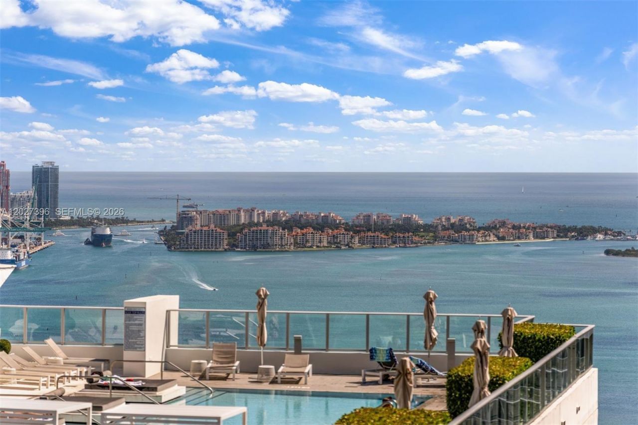 1000 Brickell Plz , Unit PH5203, Miami, FL 33131 Photo
