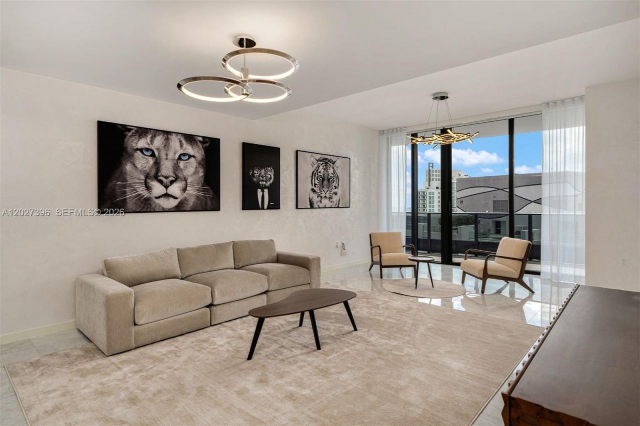 1000 Brickell Plz , Unit PH5203, Miami, FL 33131 Photo