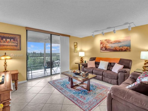 900 Saint Charles Place , Unit PH9, Pembroke Pines, FL 33026