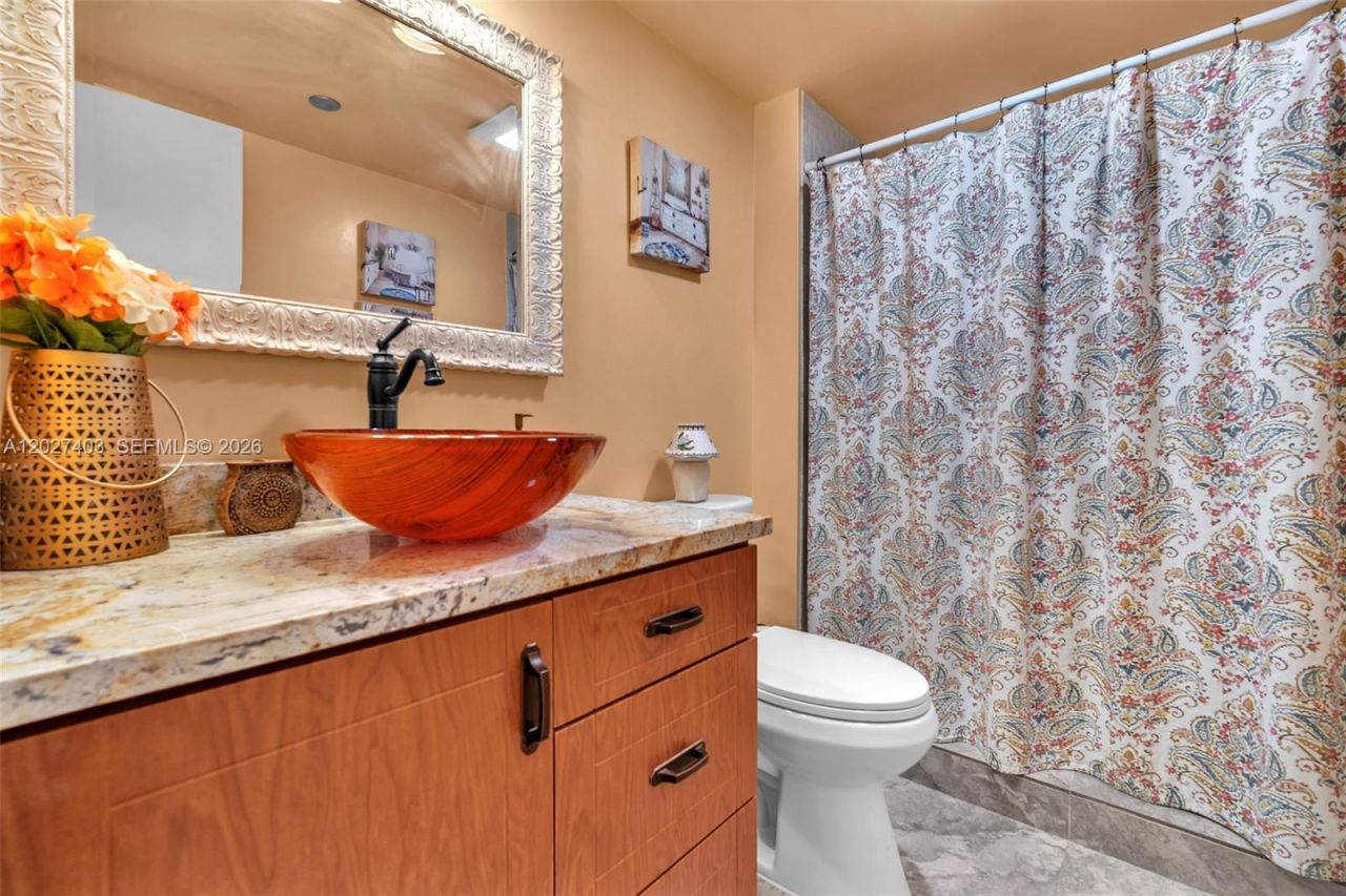 900 Saint Charles Place , Unit PH9, Pembroke Pines, FL 33026 Photo