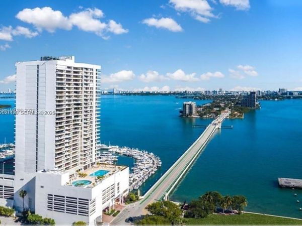 555 NE 15th St , Unit 520, Miami, FL 33132